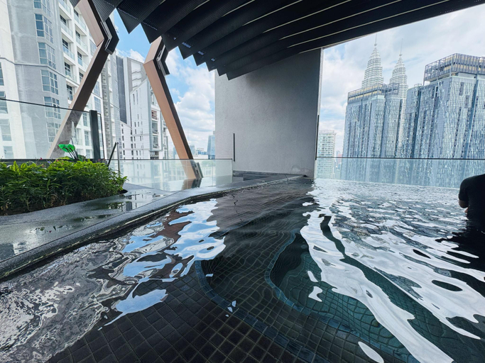Sport & Beauty 2, Scarletz Purple Suites KLCC, Kuala Lumpur