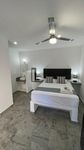 Room 2, 13 Ilda in Isla Mujeres, Isla Mujeres