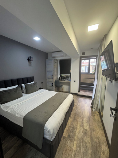 Bedroom 2, The Phoenix Hotel, Yerevan