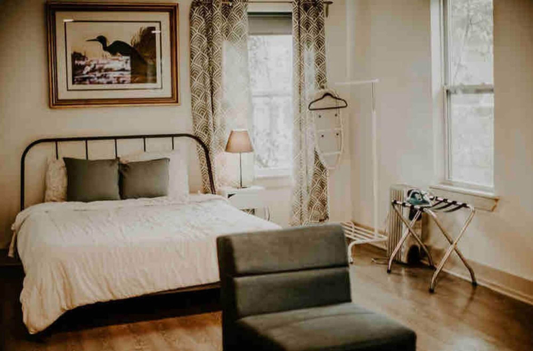 Room 4, Boho Blue Airstream Nearby all Things Memphis, Shelby
