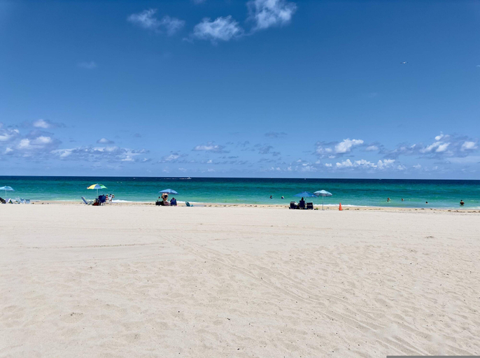 Room 5, Southwinds 8 for 2 Steps to Beach Boardwalk, Broward