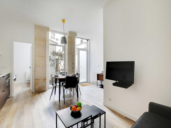 Others 4, Chic Apartment -2BR-6P- Oberkampf-Republique, Paris