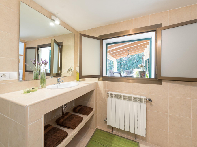 Bathroom 3, Ca Na Sioneta - Villa With Private Pool. Free Wifi, Baleares