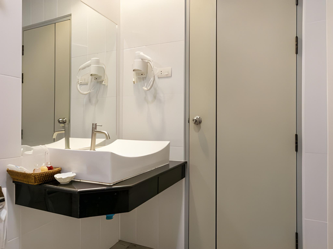 Bathroom 3, GoldenBeach Boutique Resort, Muang Prachuap Khiri Khan