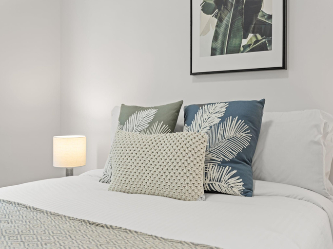 Bedroom 2, Central Cosy 2-Bed with Pool and near QUT CBD, Kelvin Grove