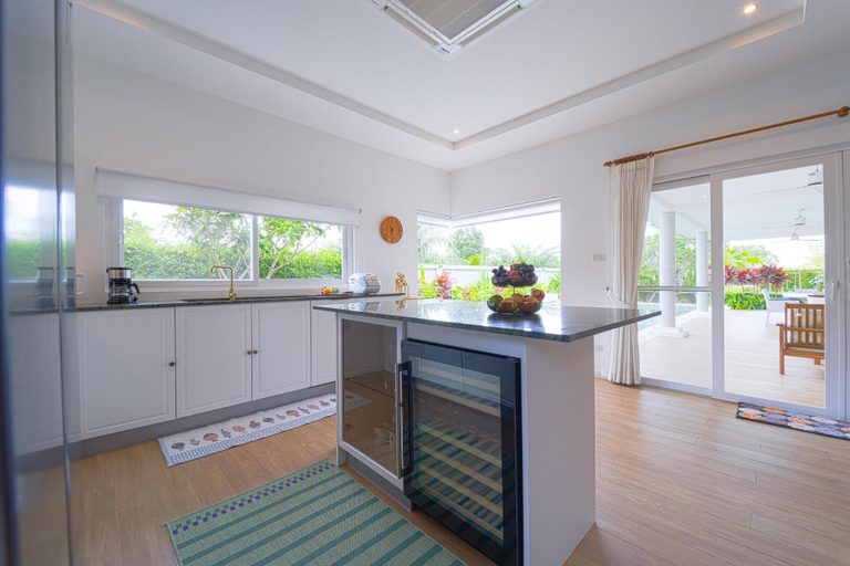 Private kitchen 4, TropicalFamilyVilla w Pool&Garden ML103, Hua Hin