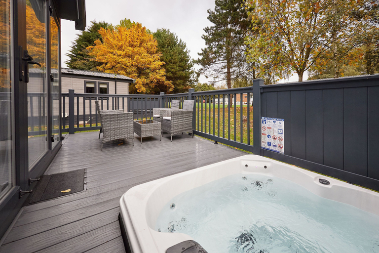 Room 4, Host Stay Royal Pines Lodge, East Riding of Yorkshire