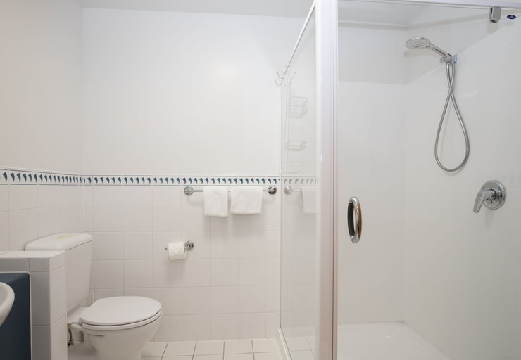 Bathroom 4, Scenic Hotel Punakaiki, Buller