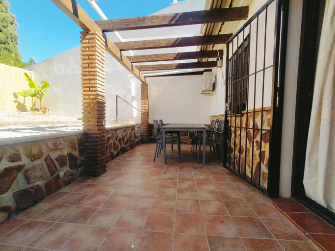 Room 5, Nerja Sun Apartments Carabeo 91, Málaga