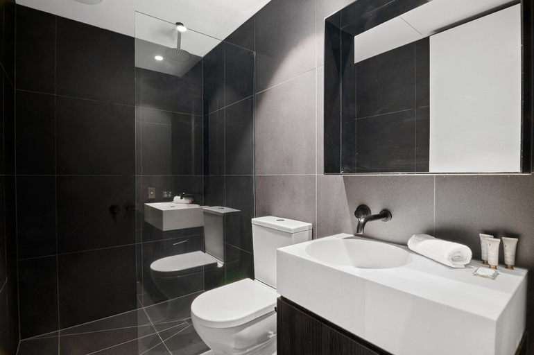 Bathroom 5, Elegant 1-bed Apartment With Premium Amenities, Melbourne