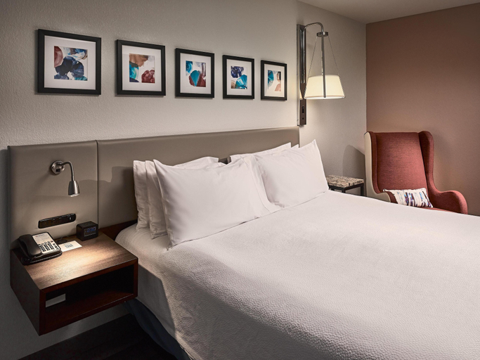 Bedroom 3, Hilton Garden Inn Pigeon Forge, Sevier