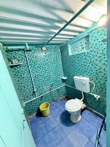 Bathroom 5, Endless Blue Hostel , North Goa
