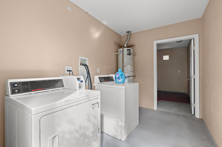 Room 4, Near USC Dtla Spacious Private Bedroom 8, Los Angeles