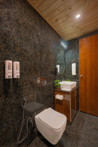 Bathroom 3, The Charvi Retreat Kufri Shimla, Kufri, Shimla