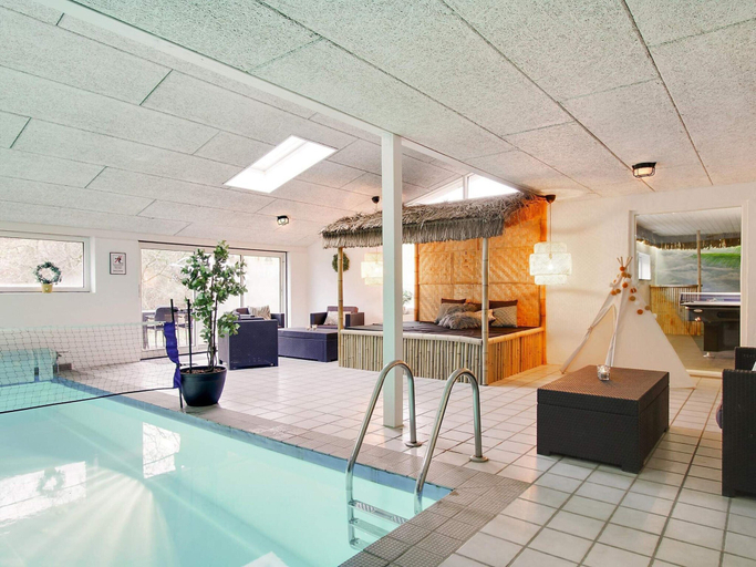 Pool 4, 5 Star Holiday Home in Ebeltoft, Syddjurs
