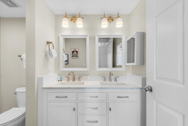Bathroom 3, Island Princess 710, Okaloosa