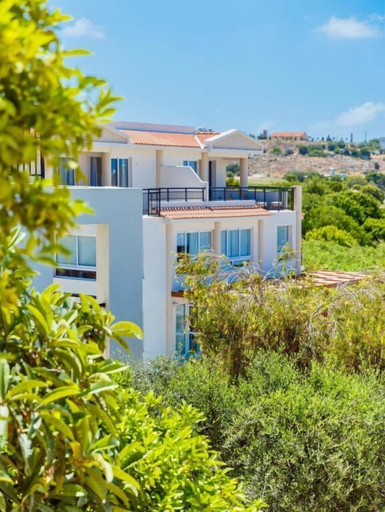 Exterior & Views 2, WellClub Resort - Suites & Wellness