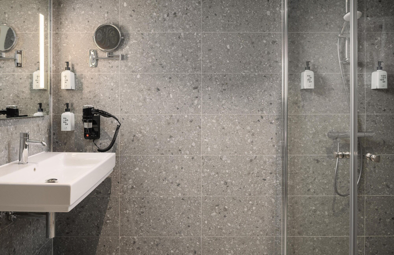 Bathroom 4, Scandic Sunnfjord Hotel & Spa, Førde