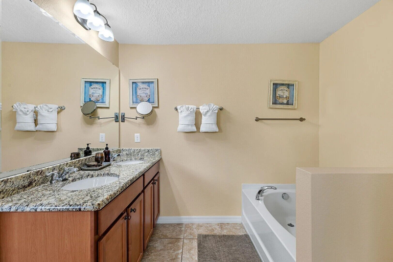 Bathroom 4, Murano Mews, Osceola