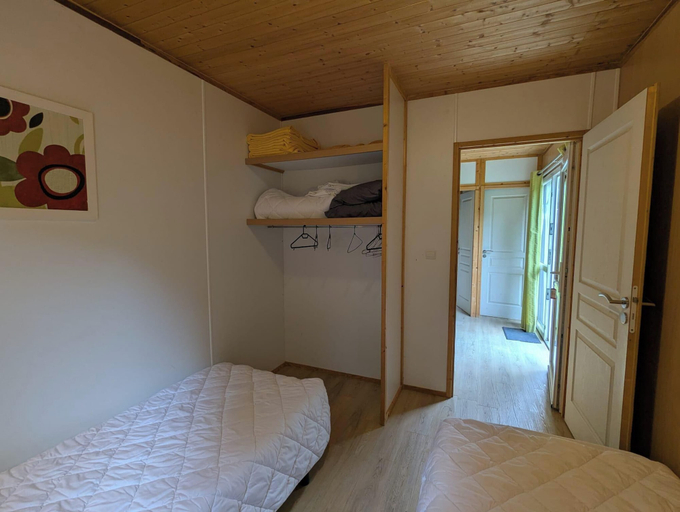 Bedroom 3, VVF Sud Aveyron, Brusque, Aveyron