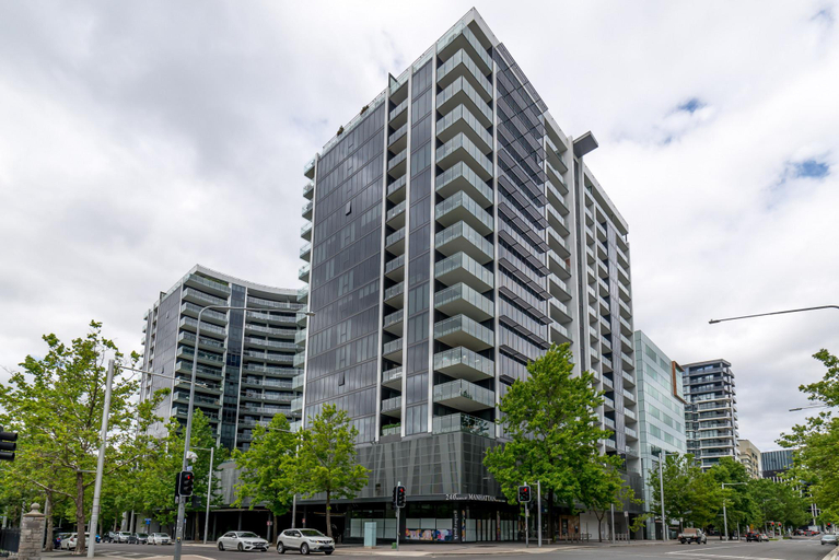 Exterior view 3, Executive Balcony Apartment in Central Canberra, Canberra