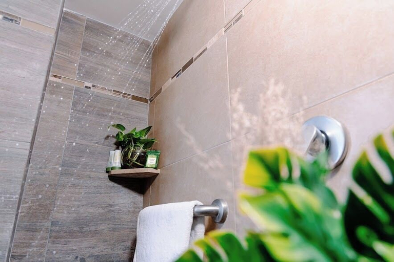 Bathroom 2, Kasa Hotel & Suites, Irapuato