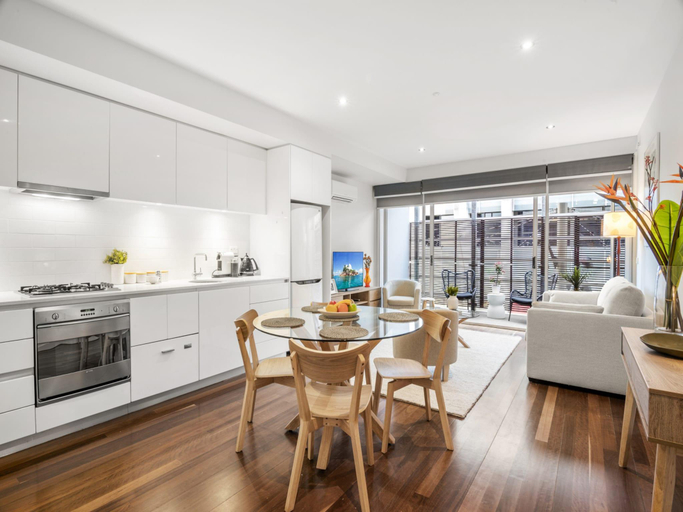 3, MILA Trendy Prahran 1-Bed Apartment with Balcony, Melbourne