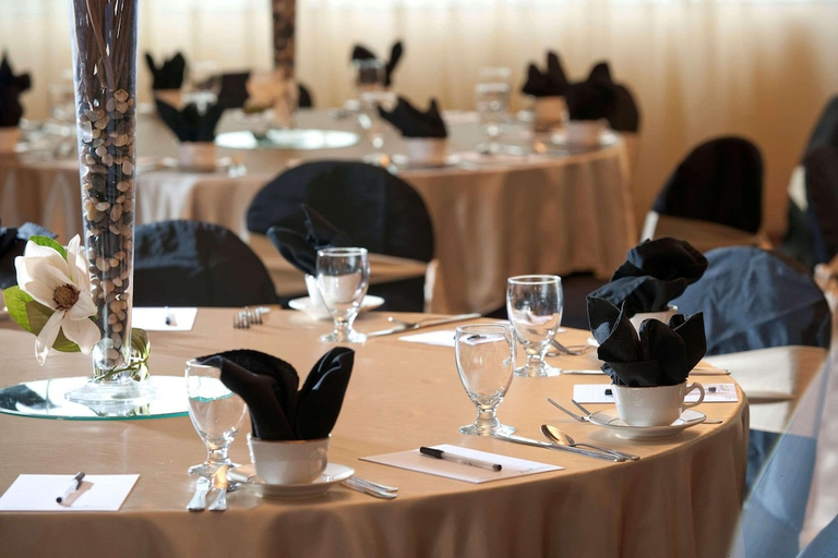 Food & Drinks, Radisson Suite Hotel Oceanfront, Brevard