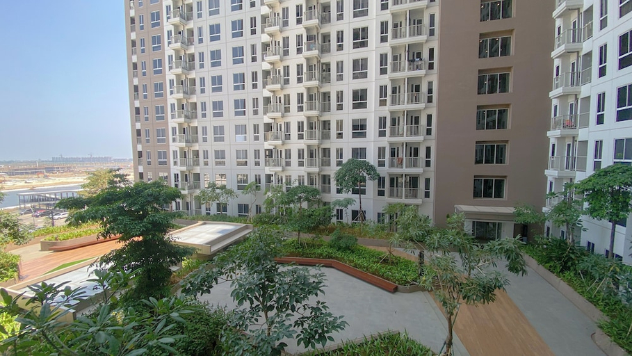 Exterior & Views, Modern And Scenic Studio At Tokyo Riverside Pik 2 Apartment, Tangerang