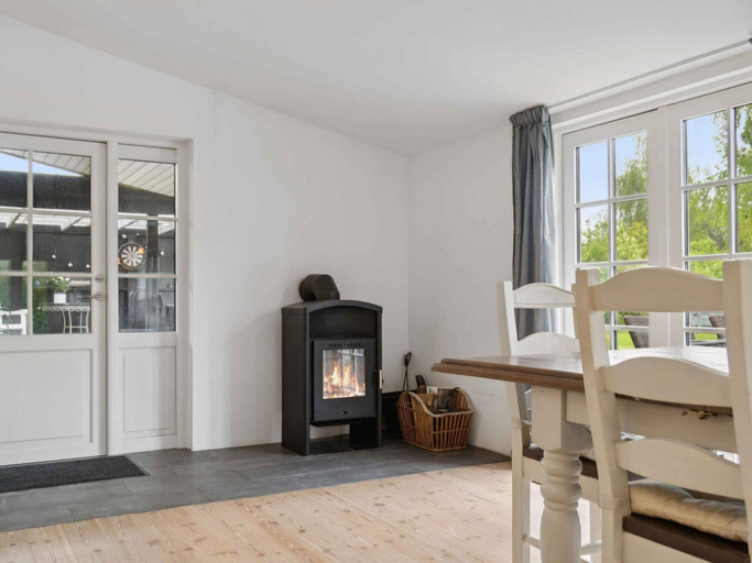 Others 4, 5 Star Holiday Home in Dronningmolle, Gribskov