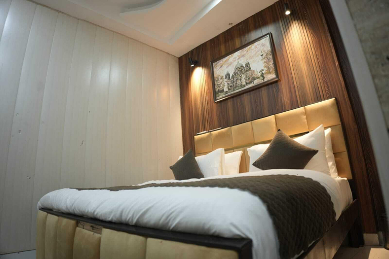 Room 5, Hotel Amazing House, Delhi