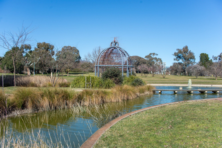 Others 2, Exquisite Apartment With BBQ and Pool, Near Shops, Canberra