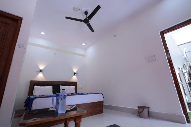 Bedroom 3, Hotel Saurabh , Garhwal