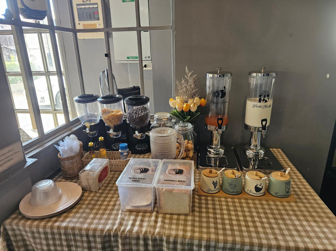 Food & Drinks 4, Mandalar Arch 39 Hotel, Muang Chiang Mai