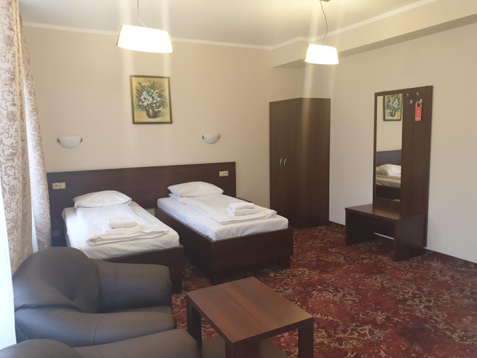 Bedroom 3, Hotel Cesarski, Giżycko
