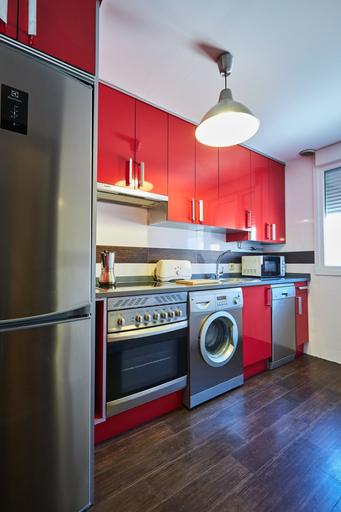 Room 4, AV Soterra a 1A in Vila, Ávila