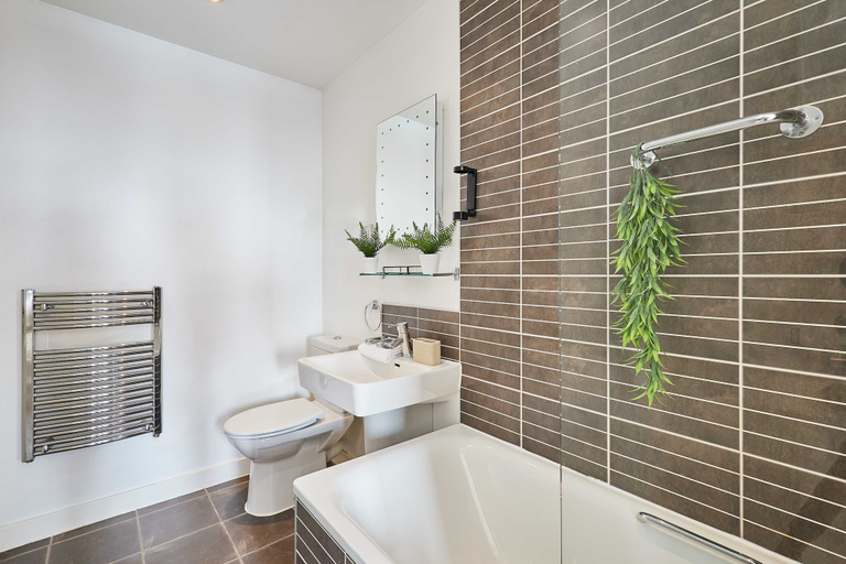 Room 5, Host Stay 608 Hatton Garden, Sefton