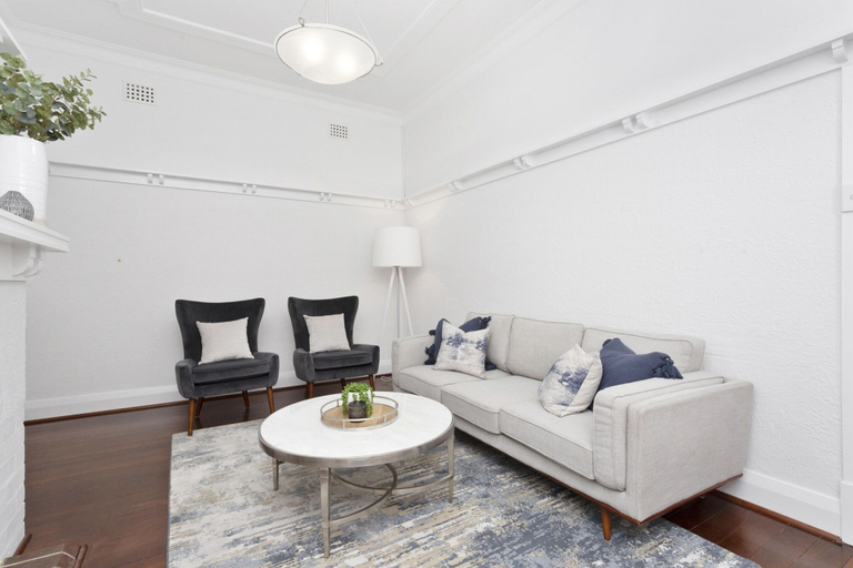 Living area 4, Elegant Art Semi Detached 2-bed Home, Perth
