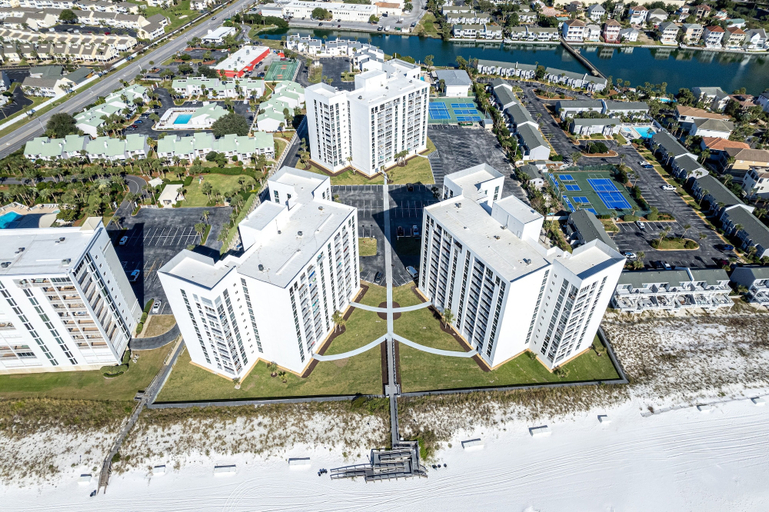 Exterior & Views 2, Shoreline Towers 1052 2 Bedroom Condo by RedAwning, Okaloosa