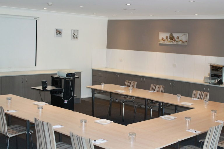 Food & Drinks, Hunter Gateway Motel, Maitland