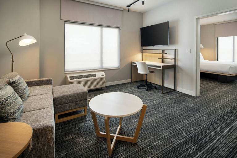 Room 2, Towneplace Suites By Marriott Tecumseh Windsor, Essex