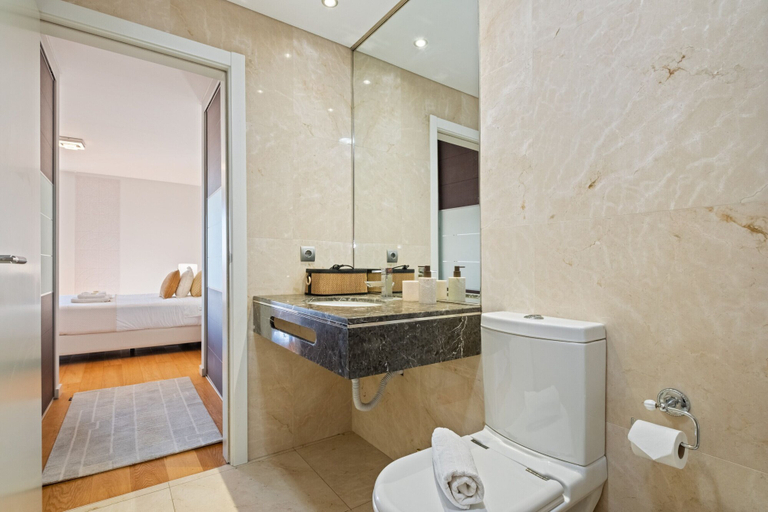Bathroom 4, F rum Glam 5B by Homie, Funchal
