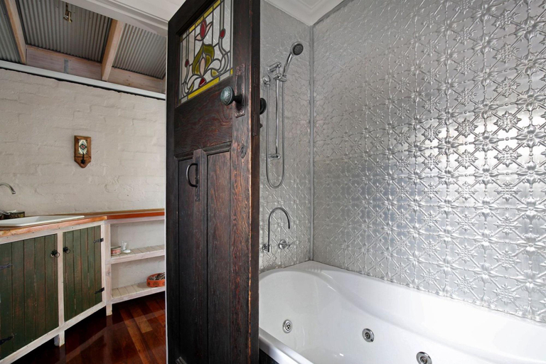 Bathroom 3, Little Haven Leura Cottage With Spa Bath and BBQ, Blue Mountains