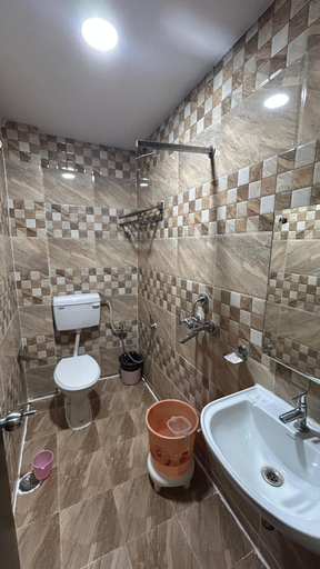 Bathroom 4, Hotel Sahu Near Kashi Vishwanath Temple Gate, Varanasi