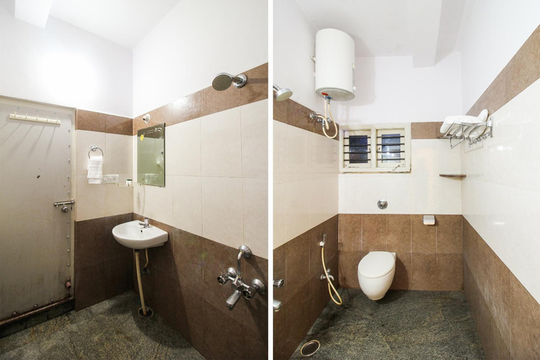 Bathroom 2, Kingston Residency, Mysore