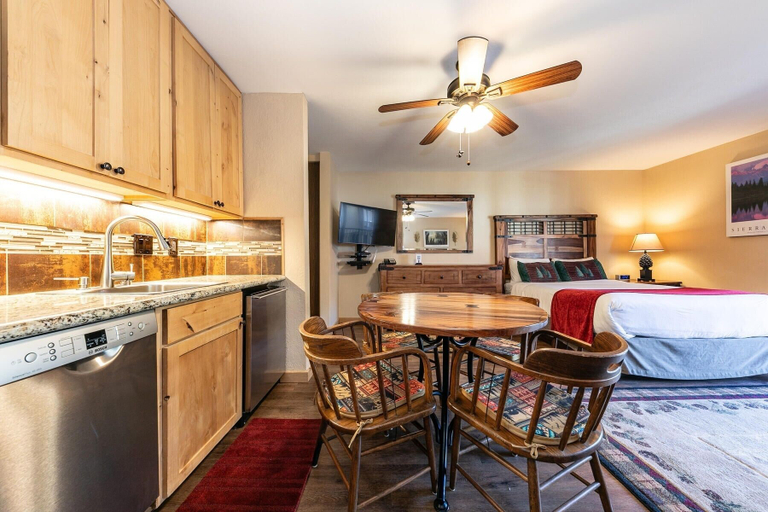 Room 5, 217 Bldg B Condo, Nevada