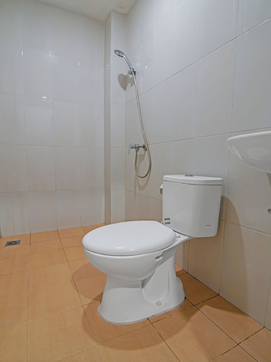 Bathroom, Hotel O Pondok Melati Syariah, Pekanbaru