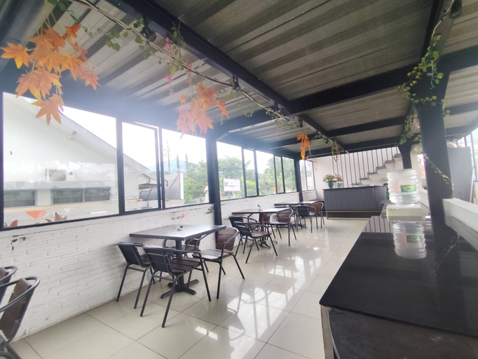 Food & Drinks 5, De Wahyu Hotel and Convention, Malang