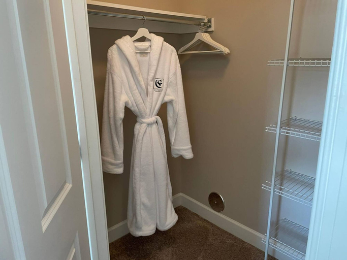 Room 5, The Cozy Queen s Flat 1st Floor Pet-friendly, Delaware