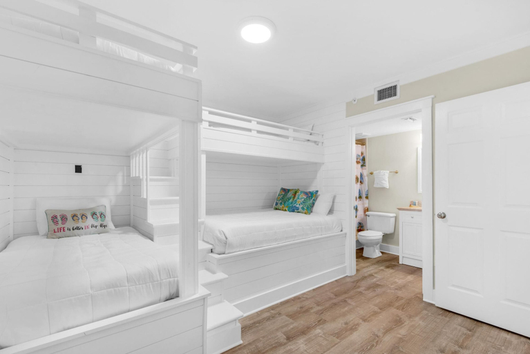 Bedroom 2, Island Princess 710, Okaloosa
